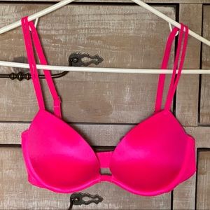 *SOLD* PINK By Victoria’s Secret Push-Up Plunge Bra